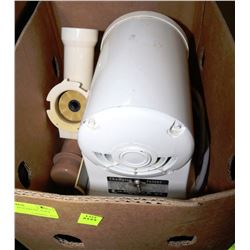 OSTER DELUXE AUTOMATIC JUICE EXTRACTER