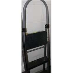 3' STEP LADDER