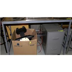 STAINLESS STEEL PREP TABLE