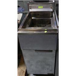DEEP FRYER