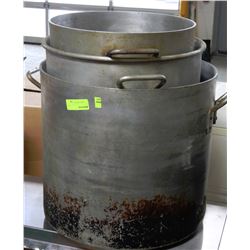 THREE LARGE POTS & ROUND INSERT