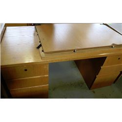 DESK