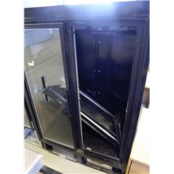 DOUBLE DOOR COOLER *MISSING DOOR