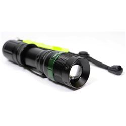 3500 LUMEN TACTICAL FLASHLIGHT W/ ADJUSTABLE BEAM