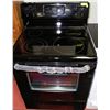 Image 1 : FRIGIDAIRE FLAT TOP BLACK STOVE