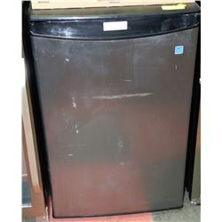 DANBY BAR FRIDGE