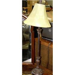 TALL CLASSIC STYLE LAMP