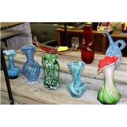 COLLECTION OF 8 VINTAGE ART GLASS PIECES