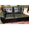 Image 3 : LARGE BLACK LEATHERETTE SECTIONAL WITH OTTOMAN