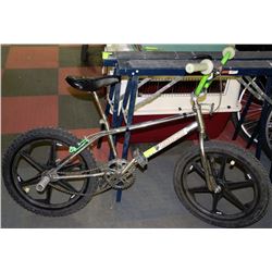 CLASSIC 1980'S BOBCAT BMX BIKE