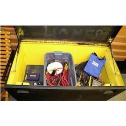 LARGE METAL JOB BOX WITH TOOLS INCL. NORTH FULL