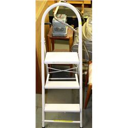 METAL 3 STEP FOLDING LADDER