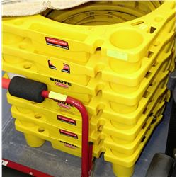 LOT OF 7 RUBBERMAID COMPARTMENT ACCESSORY