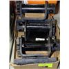 Image 1 : LOT OF 3 MANUAL WINCHES
