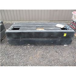 Portable fish house