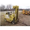 Image 1 : Clark forklift -needs repair