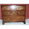 Image 1 : AN EARLY GEORGIAN MAHOGANY & WALNUT CHEST OF DRAWERS, with pierced brass backplate handles & escutc.