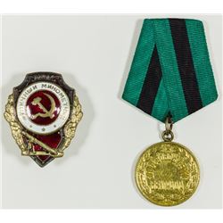 WWII RUSSIAN MEDAL/BADGES