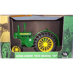 1939 JD D tractor, 1:8, Scale Models, NIB