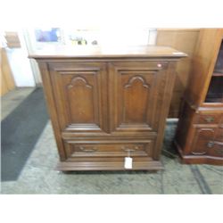 1950'S OAK TV CABINET HUTCH WITH DOORS AND MORE