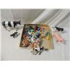 Image 1 : BOX LOT VINTAGE FARM ANIMAL COLLECTION