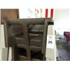 Image 2 : 12 Rubbermaid High Chairs - 12 Times the Money