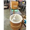 Image 1 : Oak Pickle Barrel