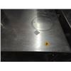 Image 2 : S/S Table