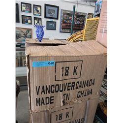 4 Cases of new glass vases
