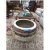Image 1 : Large Oriental plant pot