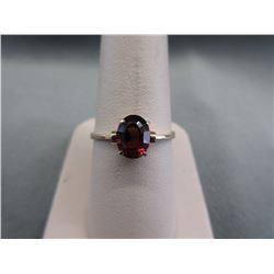10KT Yellow Gold Garnet Solitaire Ring