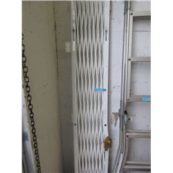 Accordion security gate - used