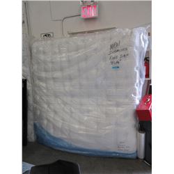 New - King size Simmons pillow top mattress