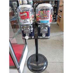 Beaver 2 Head gumball machine on stand