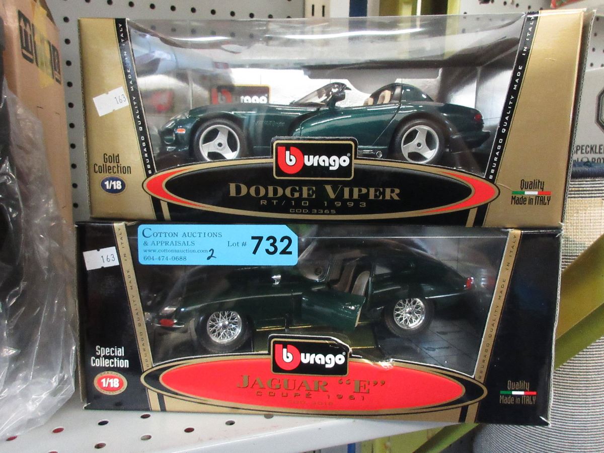 2 Italian scale model cars - 1:18 scale