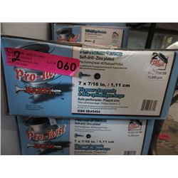 2 Cases of pan framer screws