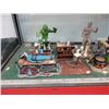 Image 2 : 8 Plastic figurines - Horror themed