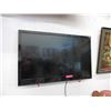 Image 1 : 42" LG TV - no stand