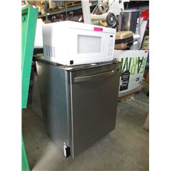 Built in dishwasher & microwave - used