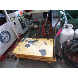 Hydraulic lift - used