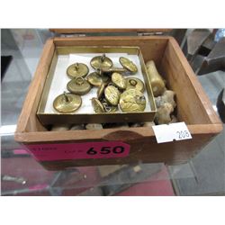 Animal claws, horn buttons & brass buttons