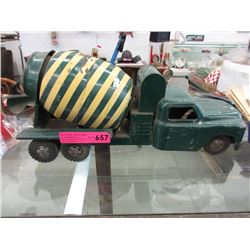 Vintage Strutco metal cement mixer