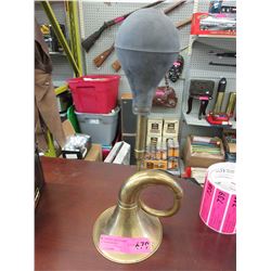 Brass horn