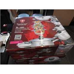 New - Stainless steel cookware set