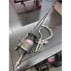 4 Fighting swords & Knives - replicas