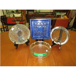 4 Vintage ashtrays  - 3 glass, 1 pottery
