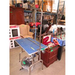 Pet grooming table - used