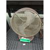 Image 1 : Vintage electric table fan - tilting