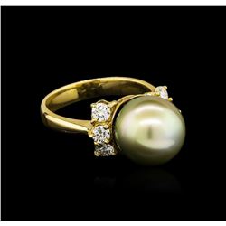 0.66ctw Pearl and Diamond Ring - 14KT Yellow Gold
