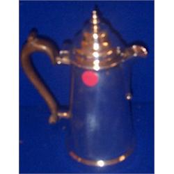 A TAPERING HOT MILK POT, LONDON, 1929, IN EARLY GEORGIAN STYLE, with domed knopped lid 21cms h...